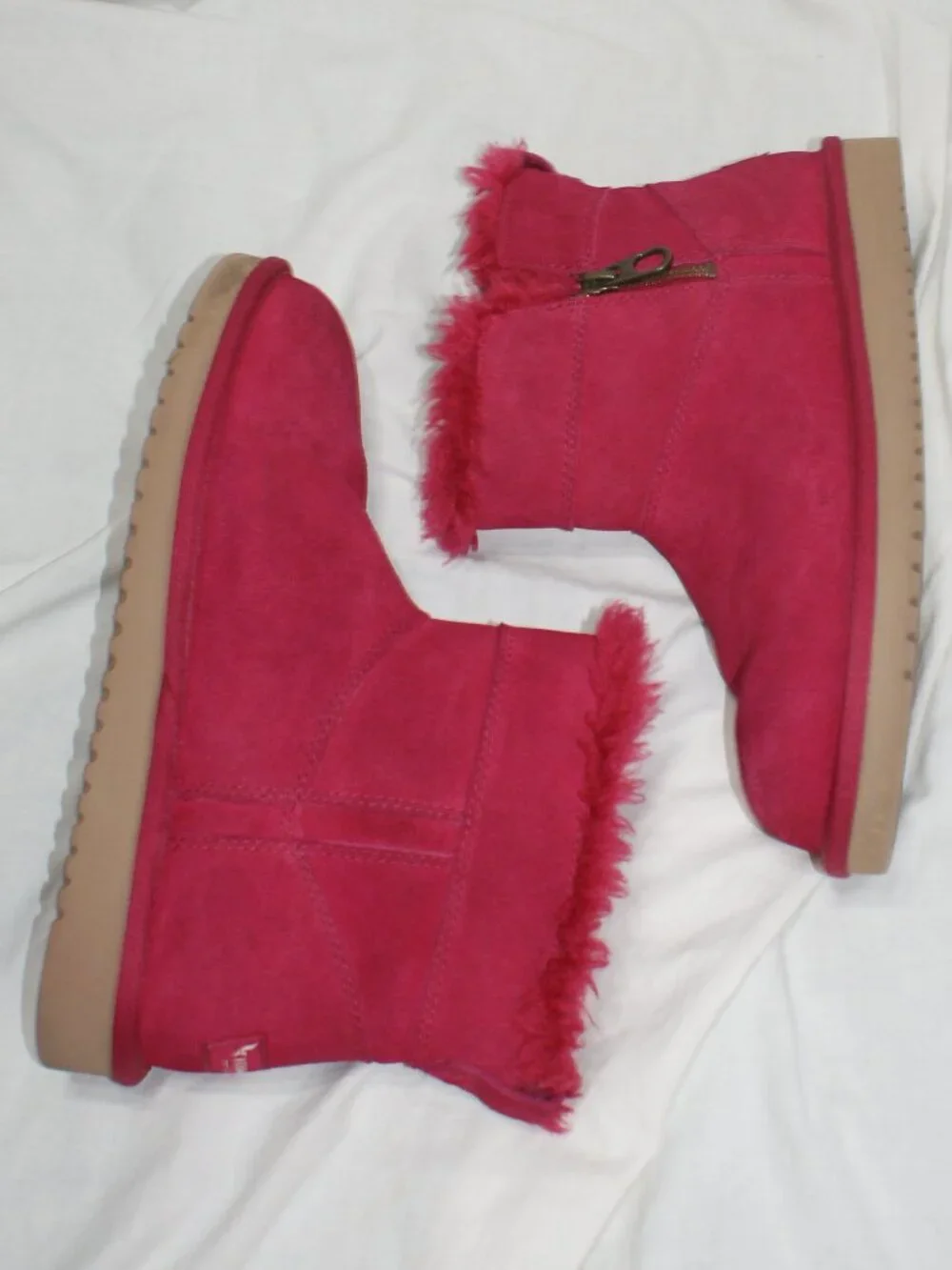 Koolaburra by Ugg Raspberry Pink Short Shearling Boot - SIZE 8 - LIKE NEW